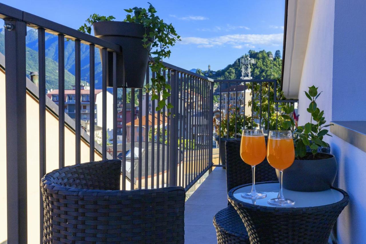 Panoramic Penthouse In The Historical Center Leilighet Domodossola Eksteriør bilde
