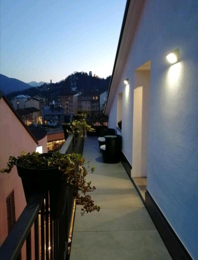 Panoramic Penthouse In The Historical Center Leilighet Domodossola Eksteriør bilde