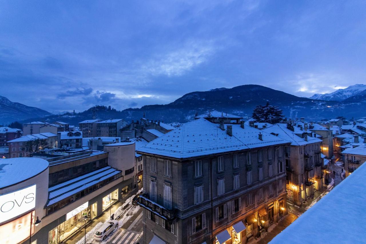 Panoramic Penthouse In The Historical Center Leilighet Domodossola Eksteriør bilde